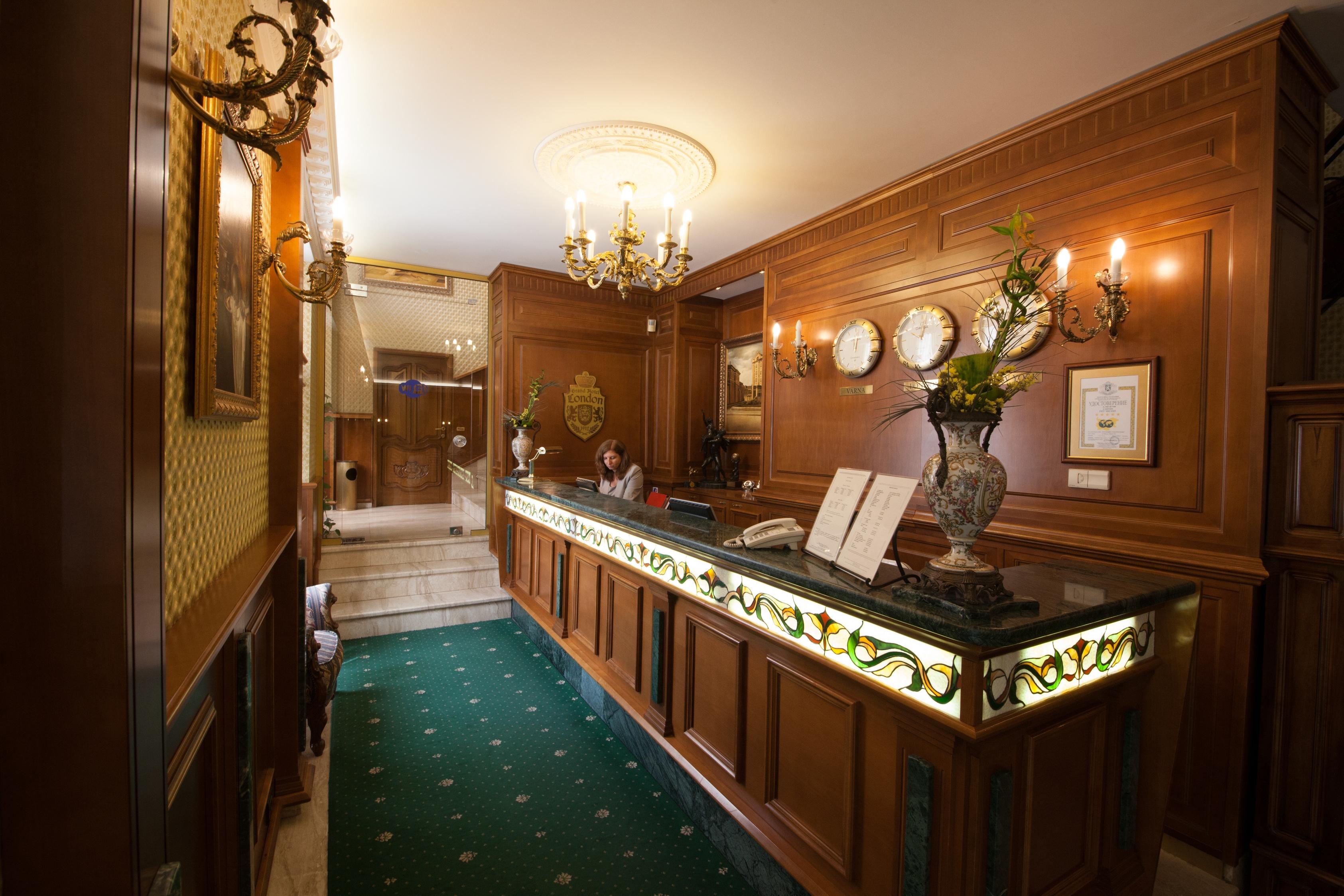 Grand Hotel London Varna Eksteriør bilde Reception